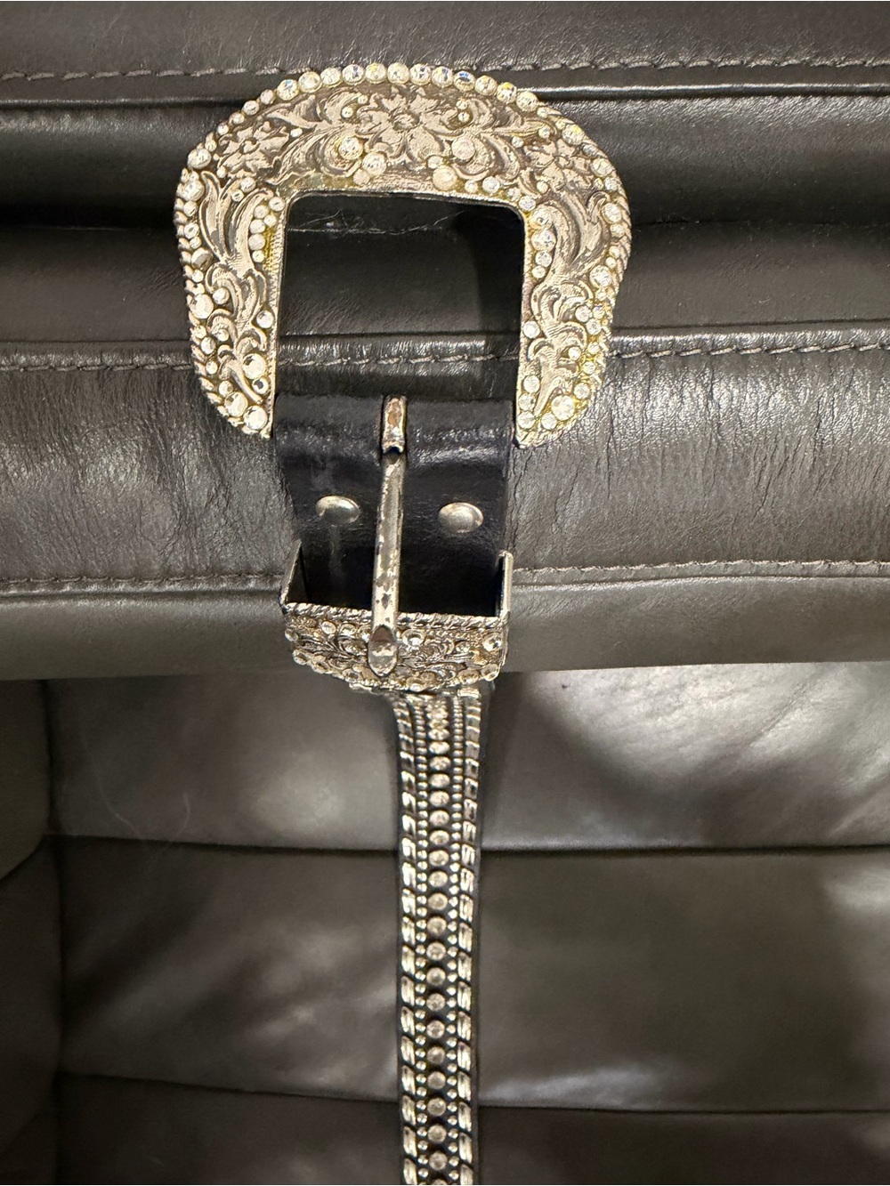 Super blingy western Belt - Picture 2 of 11